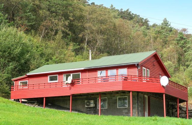 65 m² House ∙ 4 bedrooms ∙ 8 guests