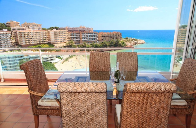 69 m² Apartment ∙ 3 bedrooms ∙ 5 guests