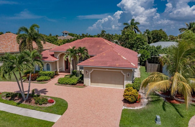 69 Tahiti Rd in Marco Island