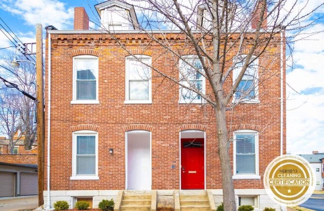 6BR Soulard Family Home + Game Room/ABODEbucks