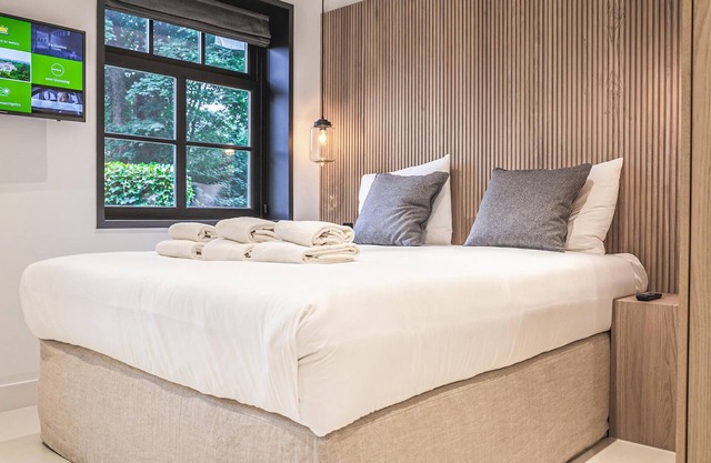 7 bedroom accommodation in Bergen