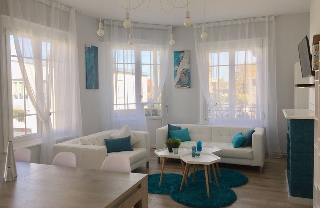7-bedroom villa in the heart of the resort 400m from the beach