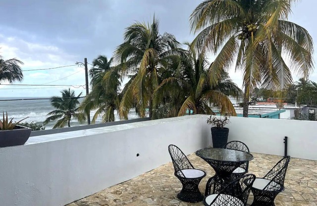 #7 Ojo Del Buey, Second Floor Boutique Hotel Room with Balcony overlooking Ocean