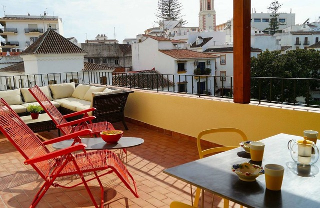 Plaza De Las Flores 