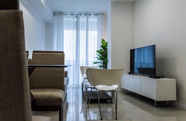 706 - The Tower Luxury 2 Bedroom