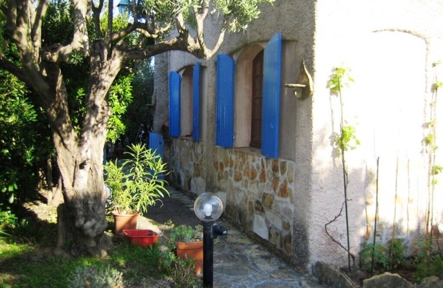 70m² apartment, quietly situated in the hills only 10min from the sea