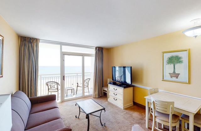 7th Floor Oceanfront Snowbird Friendly Condo w/ Shared Pool/Hot Tub, WiFi, AC!