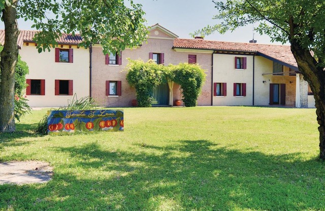 8 bedroom accommodation in Silea (TV)