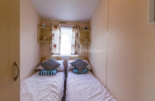 8 berth caravan for hire at the Wild Duck Haven Park Norfolk ref 11012BC