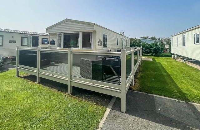 8 berth caravan with decking at Skipsea Sands Holiday Park ref 41037B