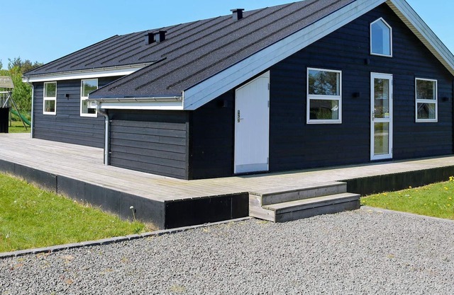 8 person holiday home in Hadsund