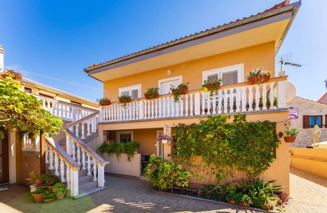 80 m² Apartment ∙ 2 bedrooms ∙ 6 guests