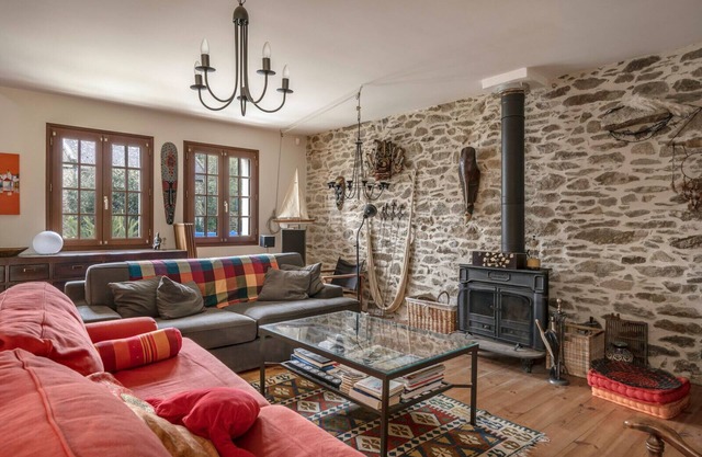 800m from the beach, family house for 7