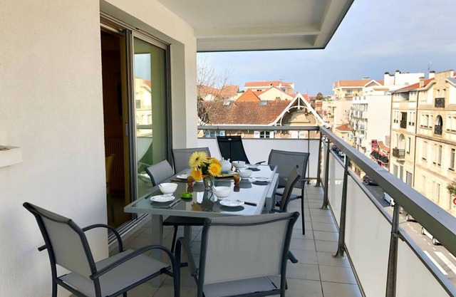 87 m² Apartment ∙ 2 bedrooms ∙ 6 guests