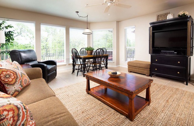 87 m² Condo ∙ 2 bedrooms ∙ 6 guests