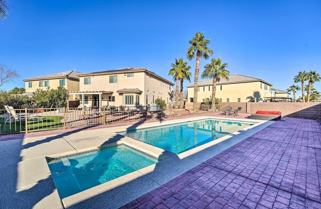 9 Mi to Strip: Las Vegas Home w/Pool & Hot Tub!