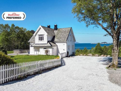 9 person holiday home in Åram