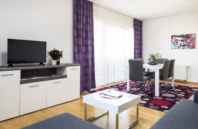 90 m² Apartment ∙ 2 bedrooms ∙ 6 guests