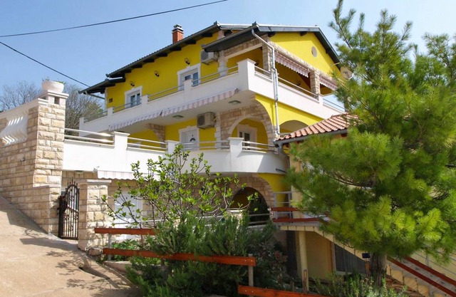 90 m² Apartment ∙ 3 bedrooms ∙ 6 guests