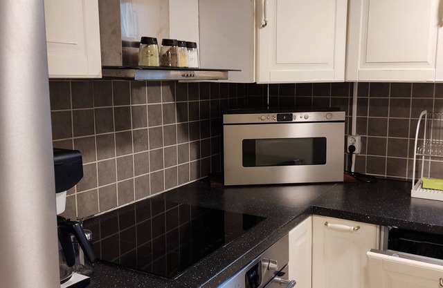 90 m² charming basement apartment near nature and the city