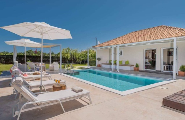 90 m² Villa ∙ 2 bedrooms ∙ 4 guests