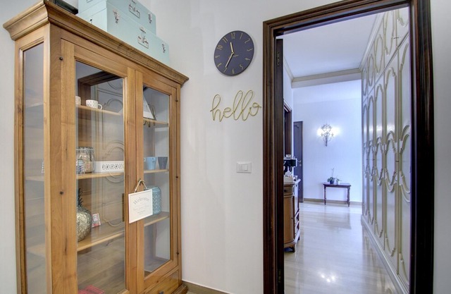 900-1,double bed/bath,wifi/aircond,breakfast facility