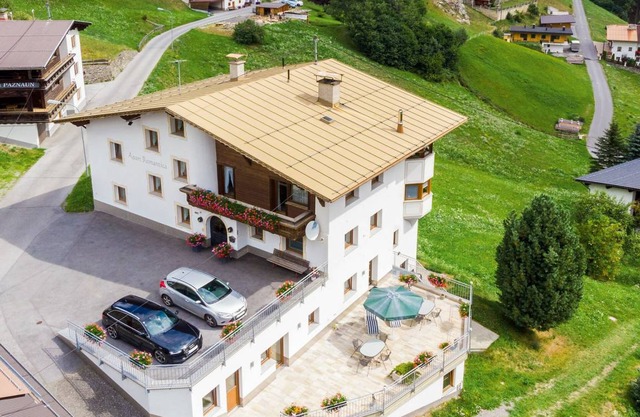 92 m² Apartment ∙ 2 bedrooms ∙ 5 guests