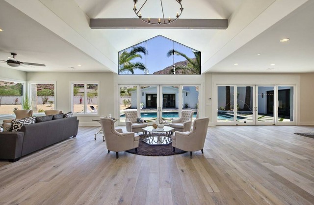 929 m² House ∙ 6 bedrooms ∙ 16 guests