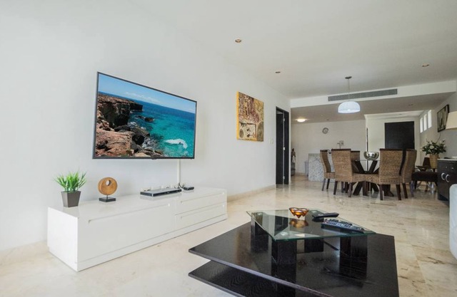93 m² Condo ∙ 2 bedrooms ∙ 6 guests