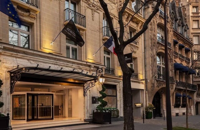 A 400M2 LOUIS XVI-ESQUE HOME "LA CRÈME DE LA CRÈME"ON AVE DES CHAMPS ELYSEES