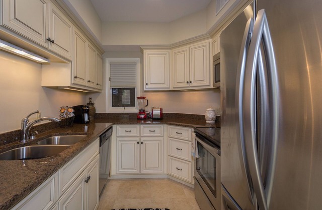 A Beautiful 2 Bed/2 Bath Shelter Cove Villa Overlooking Lagoon
