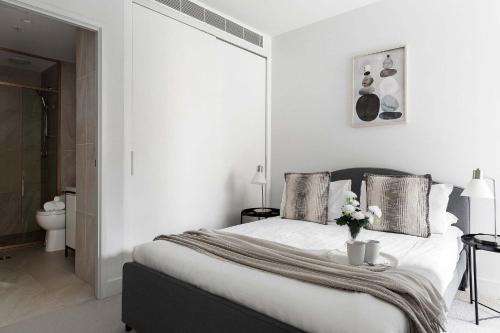 A Cozy 2BR Apt Right on Buzzing Chapel Street