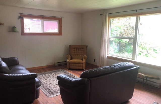 A cozy basecamp for your summer and winter adventures