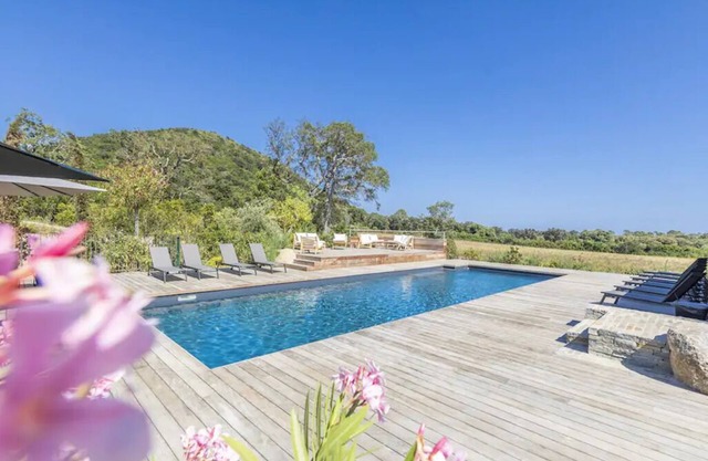Apartment Loft T4 * Sea view, walking distance to the beach, swimming pool, sauna & fitness centre