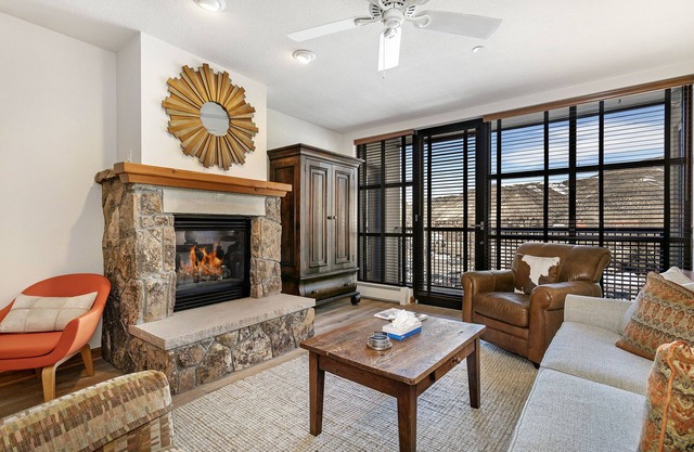 A Gem in the Heart of the Valley, Fitness Room, Sauna, Underground Parking