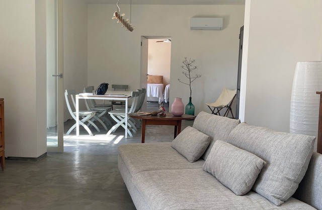 A house on the bay of Cava d'Aliga, for a break between the sea and the hinterland.