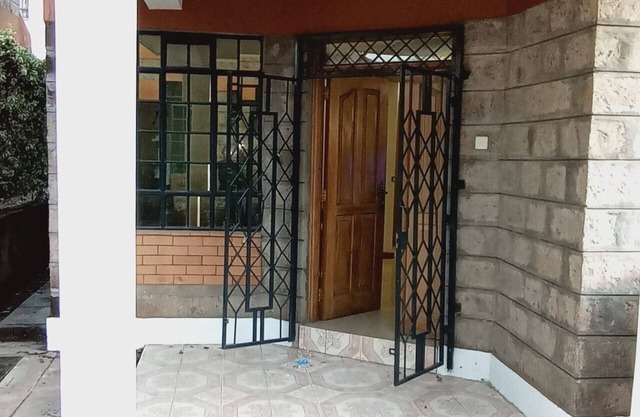 A Lovely 4 Bedroom Maisonette in a Gated Community 15 Minutes from JKI Airport
