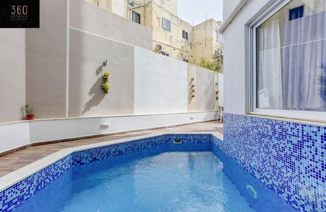 A lovely 4BR home with private POOL & BBQ by 360 Estates