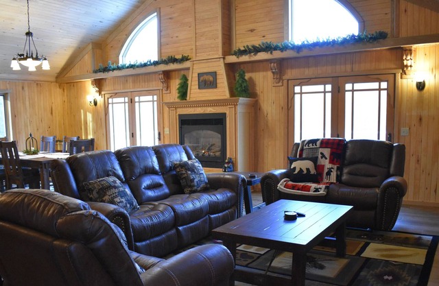 A Luxurious Lodge on a Private Wooded Estate. This Is Truly A Slice Of Heaven!