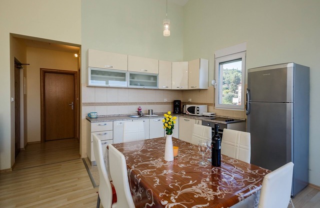 A nice app. with sea view, 100 m from the beach