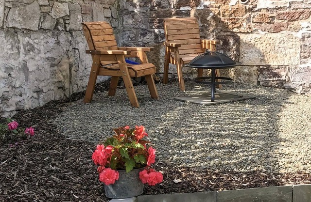 A perfect location for couples who wish to enjoy the beautiful Ayrshire coast and countryside.