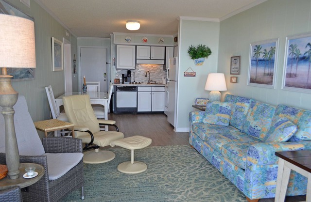 A Place at the Beach II 2H - Ocean Front in Garden City Beach