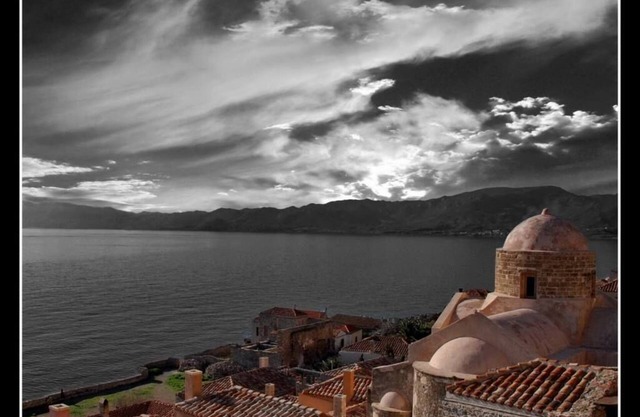 a quiet little Greek village with a classic cottage 15 minutes from monemvasias