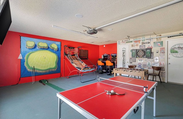 A Real Frisco Gem! Heart of the City+Hot Tub+Game Room