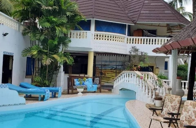 A sentimental villa with a swimmingpool near beach