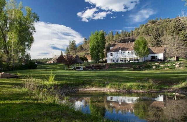 A serene property to enjoy the wildlife and nature alongside Lightner Creek