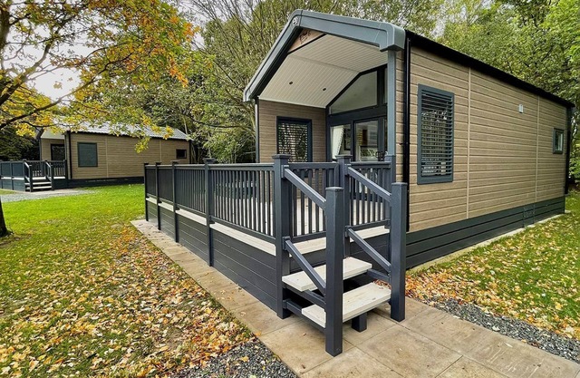 A stylish escape with double bed and twin bed (made into double bed on request), flat screen TV, int
