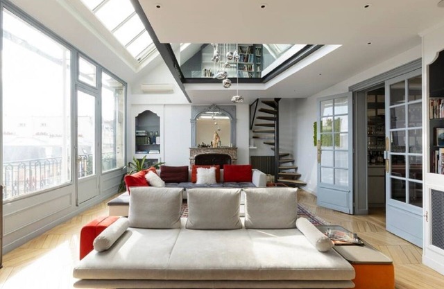 A unique luxury loft in CHAMPS ELYSEES on top floor -Pure grandeur!n