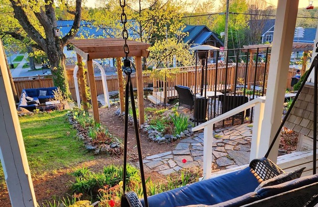 A Unique Muskoka Experience - Couples Retreat