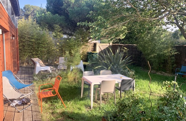 A vacation home in Batz-sur-Mer: close to the beach and town, with garden!